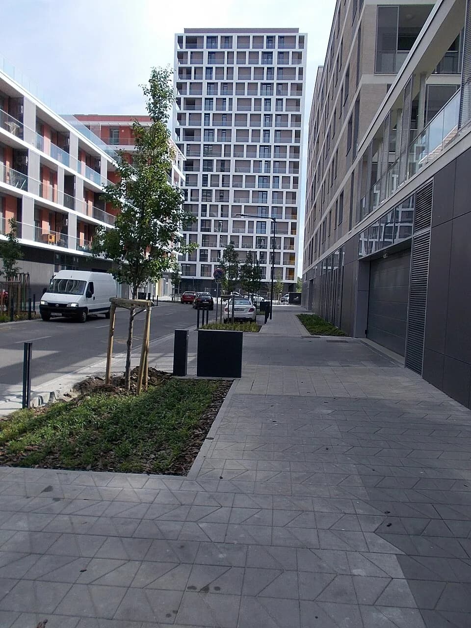 László Bíró - : Opp. the Budapart (~Buda shore) Homes D building with circa 150-200 flats. Bíró László József Boulevard in Nádorkert neighborhood, Budapest District IX, Budapest.