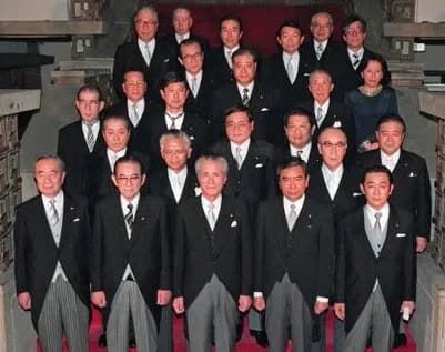 Tomiichi Murayama - Tomiichi Murayama, Prime Minister, formed the Cabinet on June 30, 1994. Murayama posed for the photo with Isao Maeda, Yōhei Kōno, Masayoshi Takemura, Kaoru Yosano, Shōichi Ide, Tai