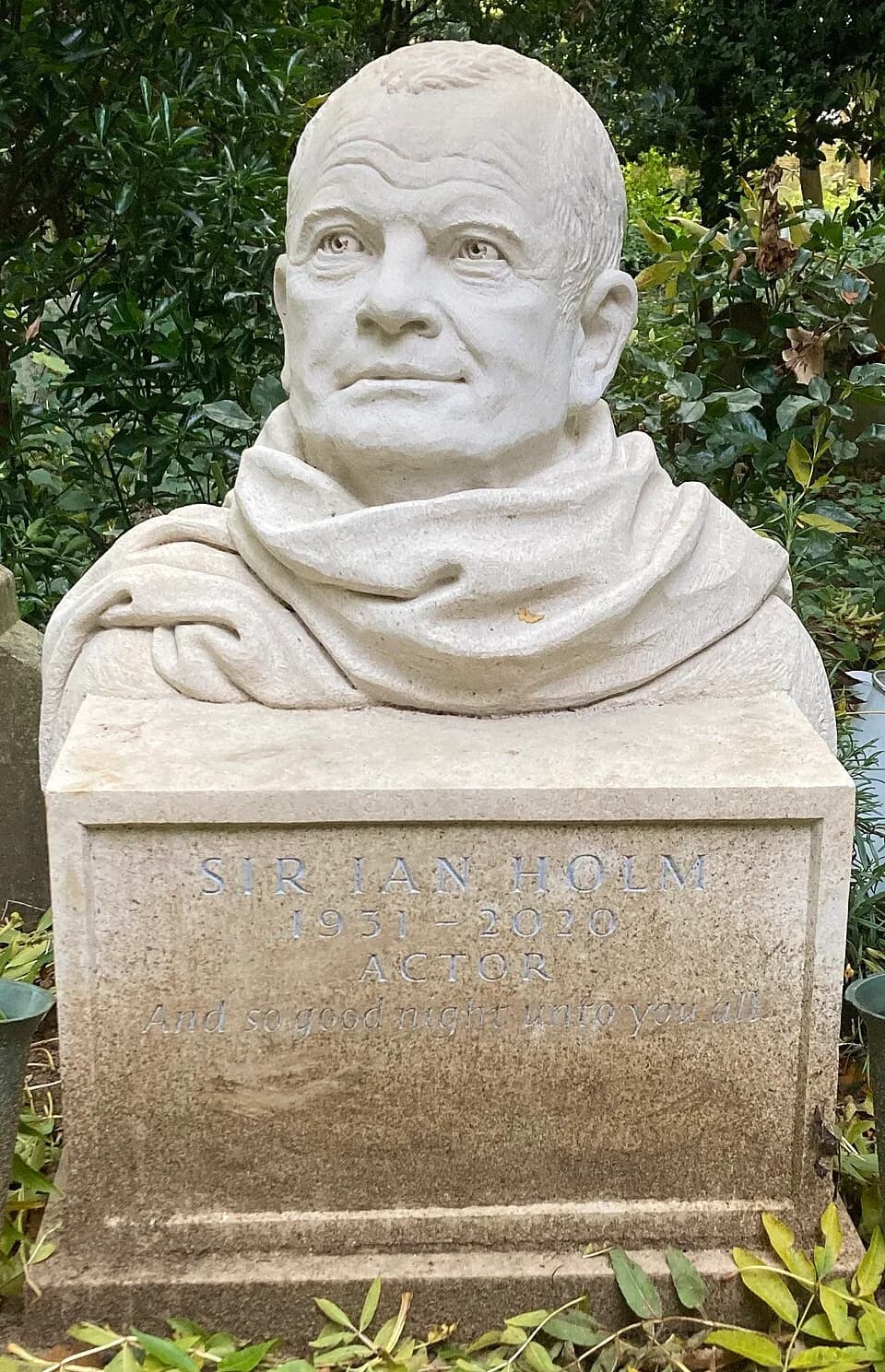 Ian Holm - Grave of Ian Holm in Highgate Cemetery