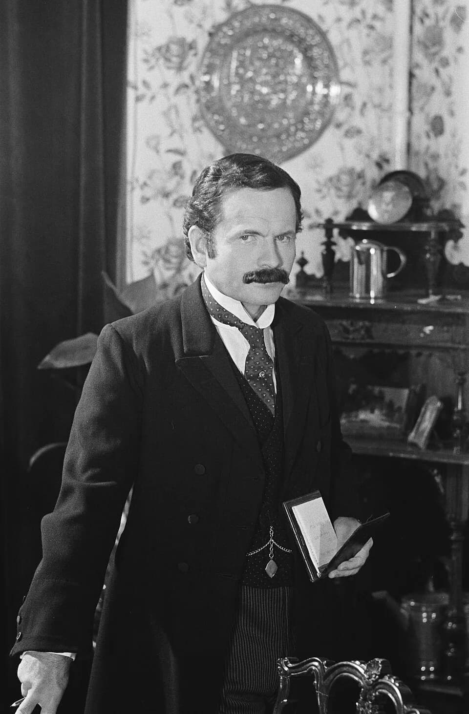 Ian Holm - HTV production on the life of Lloyd George with the actor Ian Holm playing the main character