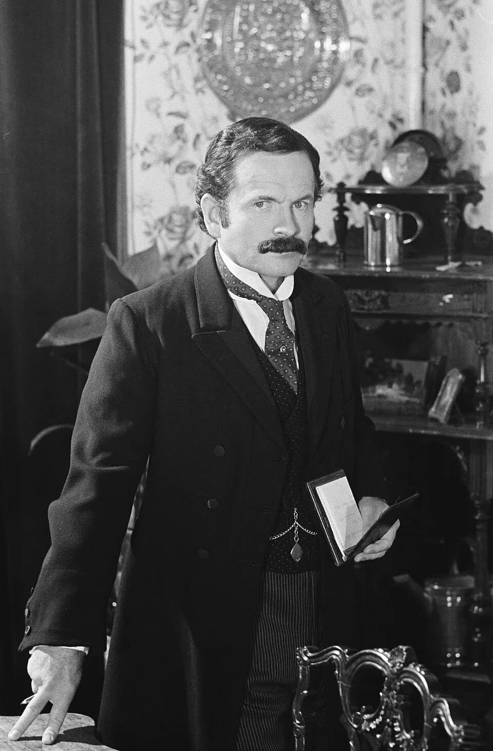 Ian Holm - HTV production on the life of Lloyd George with the actor Ian Holm playing the main character