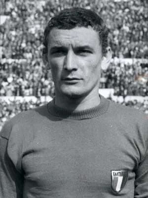Gigi Riva - Il calciatore italiano Luigi Riva allo Stadio Olimpico di Roma con la maglia della Nazionale italiana