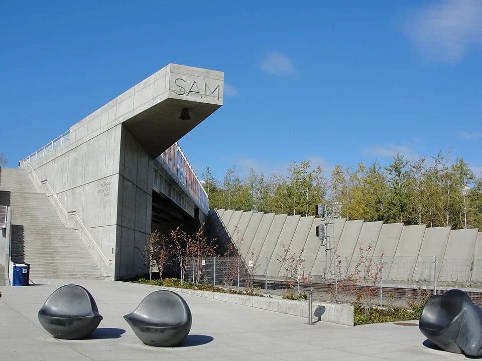 Louise Bourgeois - Olympic Sculpture Park