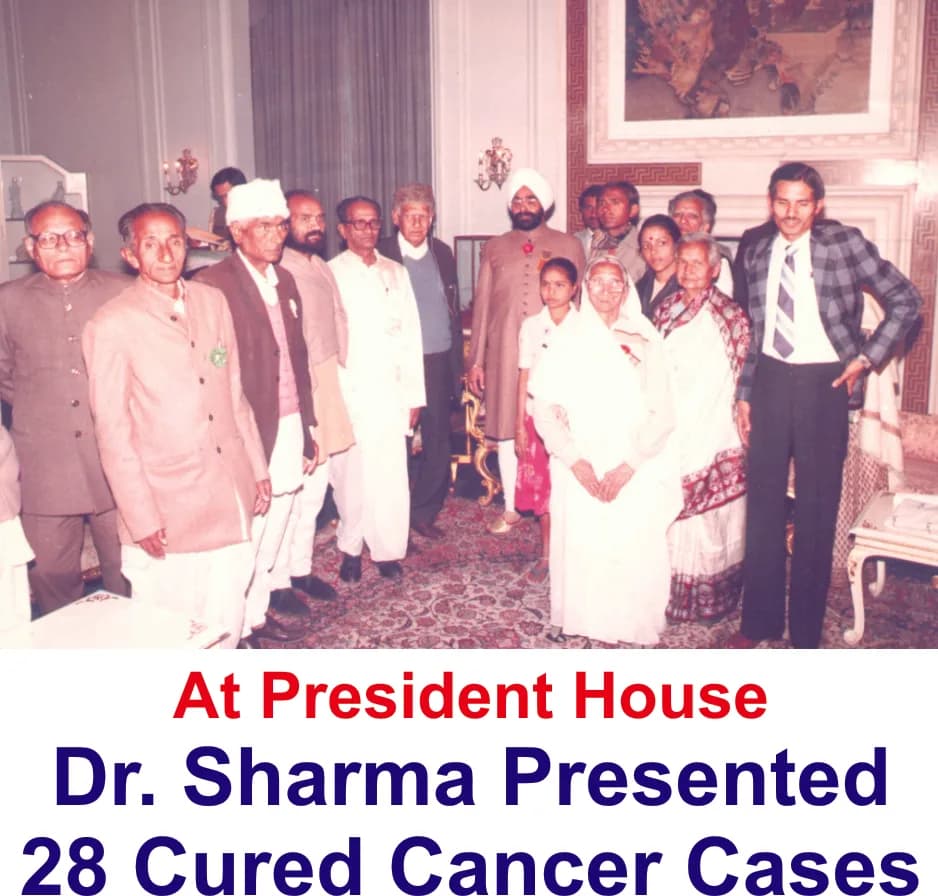 Zail Singh - Dr.Sharma Couple presenting 28 Cured cancer Cases at President's House with Hon.Ex-President, Shri Gyani Jail Singh.