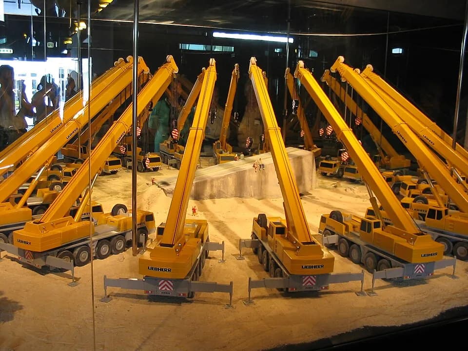 Erich von Däniken - Interlaken, Mystery Park. Megastones-Pavillion, model of a monolith from Baalbek, Libanon surrounded by cranes to illustrate its huge weight.