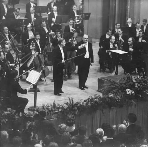 Yehudi Menuhin - For documentary purposes the German Federal Archive often retained the original image captions, which may be erroneous, biased, obsolete or politically extreme. Zentralbild-Hochneder 
