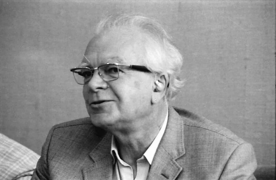 Peter D. Mitchell - Photograph by Willy Pragher