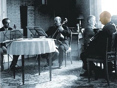 Paul Hindemith - Paul Hindemith 1933.jpg