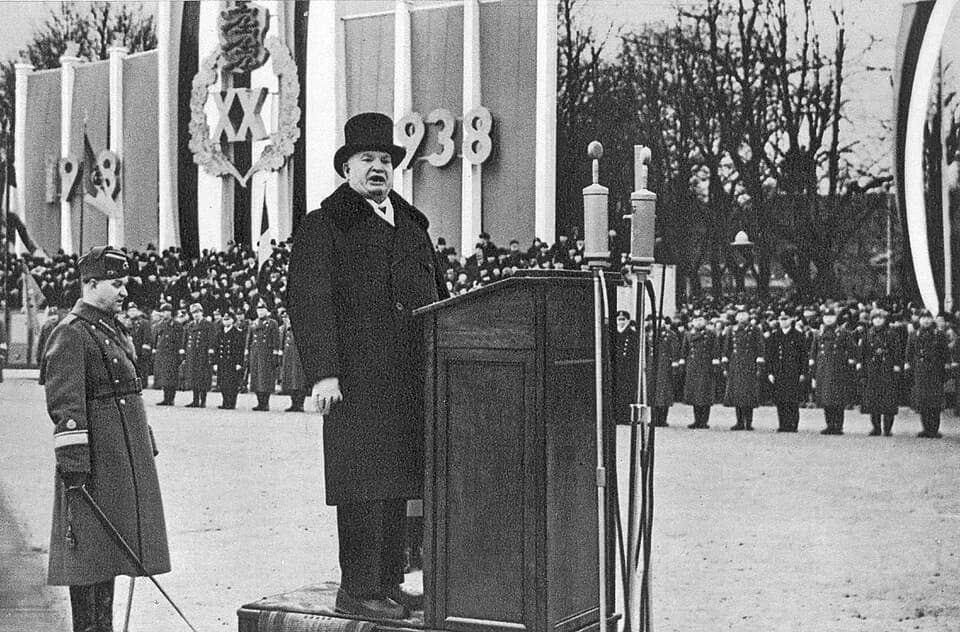 Konstantin Päts - Konstantin Päts giving a speech in 1938