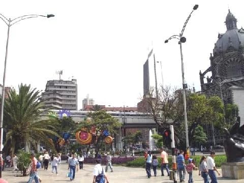 Fernando Botero - Medellín2.jpg