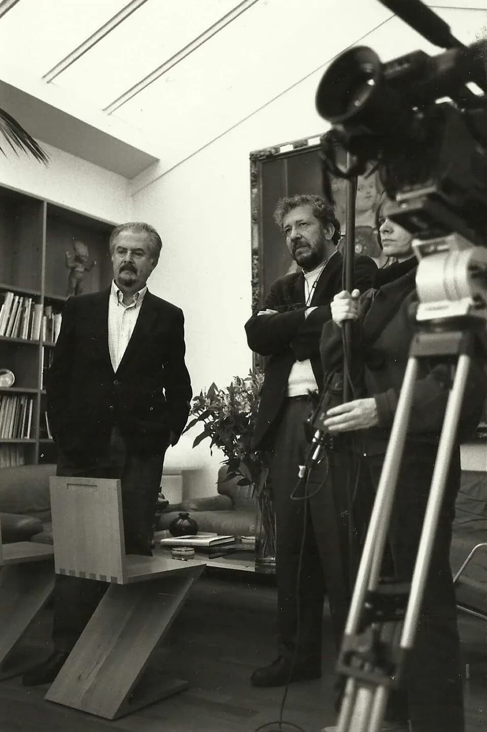 Fernando Botero - Con el pintor Fernando Botero, en su estudio en  París, durante la filmación del documental sobre el escritor colombiano, Alvaro Mutis, "Infierno Inolvidable".