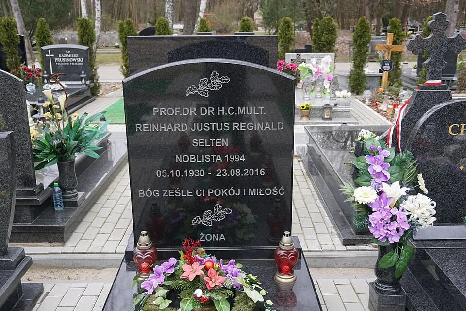 Reinhard Selten - grób prof. Reinharda Seltena na Cmentarzu Miłostowo w Poznaniu