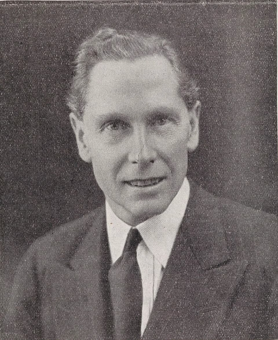 Philip Noel-Baker, Baron Noel-Baker - Philip John Noel-Baker, baron, britisk politiker. Etter første verdenskrig knyttet til Folkeforbundets sekretariat. Fridtjof Nansens nærmeste medarbeider under hj
