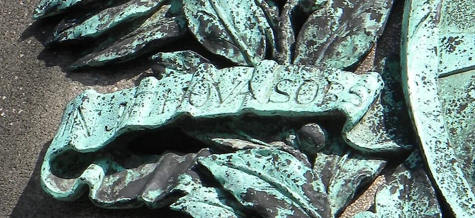Charles X Gustav of Sweden - Karl X Gustav och hans valspråk på statyn i Malmö: "In Jehovah sors mea Ipse faciet"