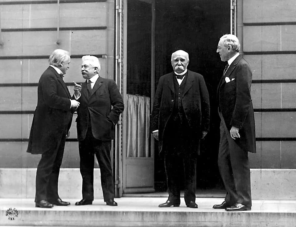 Vittorio Emanuele Orlando - Council of Four at the WWI Paris peace conference, May 27, 1919 (candid photo) (L - R) Prime Minister David Lloyd George (Great Britain), Prime Minister Vittorio Emanuele O