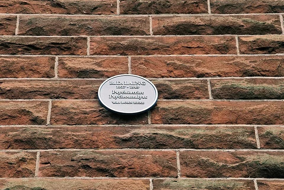 R. D. Laing - Plaque to R. D. Laing at his home in Glasgow.
