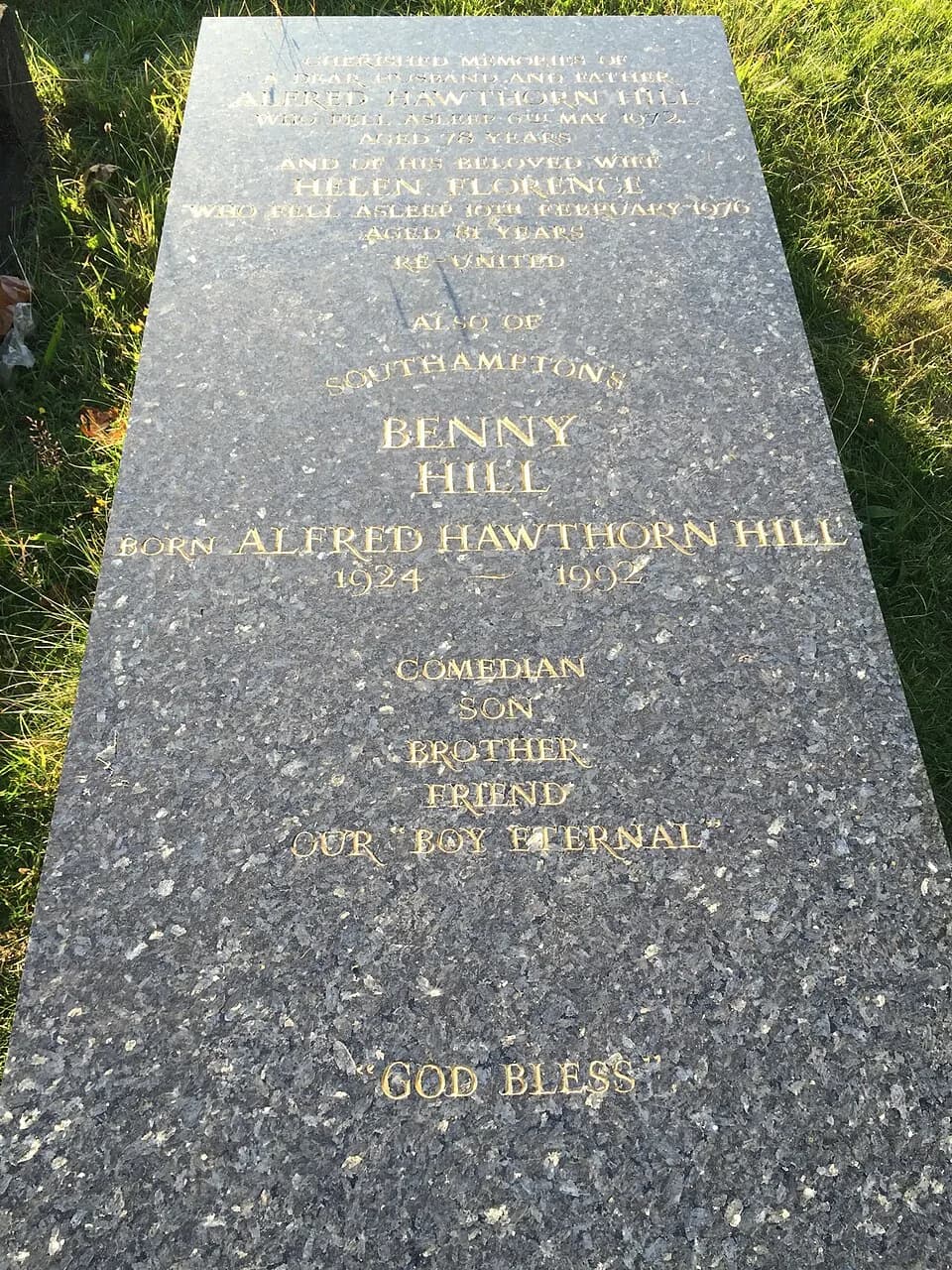 Benny Hill - Marble slab covering the tomb of Alfred Hawthorne "Benny" Hill.