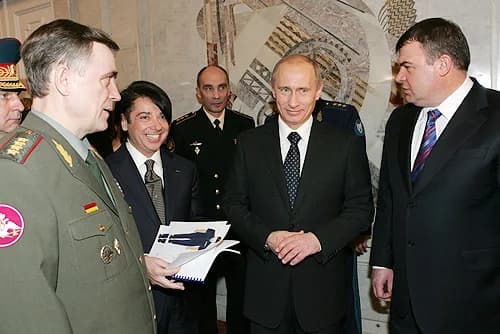 Raisa Gorbacheva - DEFENCE MINISTRY, MOSCOW. Inspecting models of the new Russian Armed Forces uniforms. With Defence Minister Anatoly Serdyukov (right), fashion designer Valentin Yudashkin, and Chief