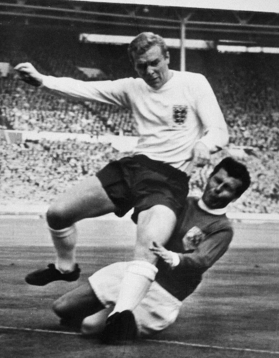 Bobby Moore - Bobby Moore vs Josef Masopust, 1963 England v Rest of the World football match