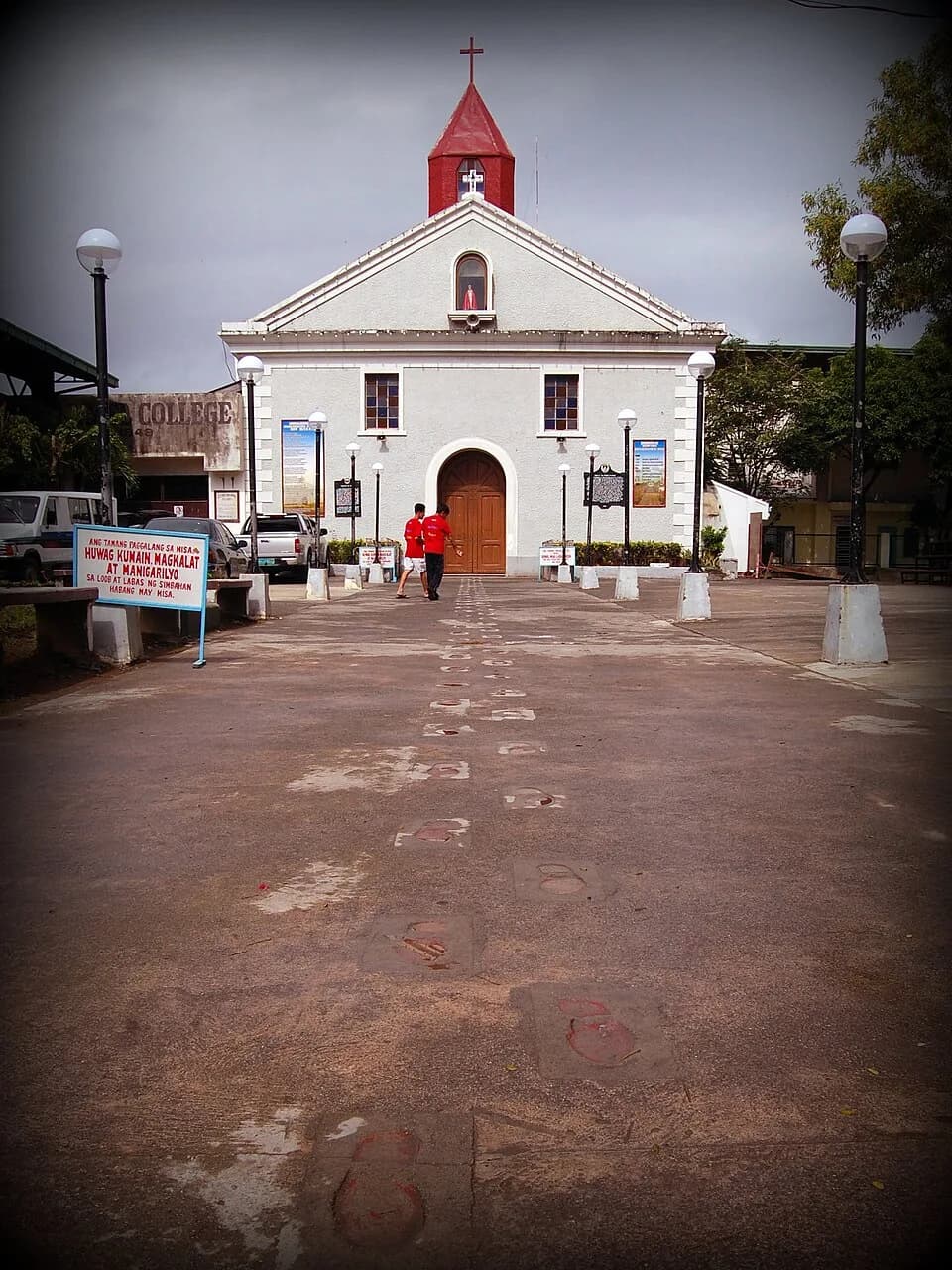 Manuel L. Quezon - The church was relocated to its present site after the previous structure was destroyed by a tidal wave in 1735. Manuel L. Quezon, the first president of the Philippine Commonwealth
