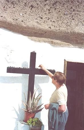 Peter of Saint Joseph Betancur - Statue of San Hermano Pedro at his shrine near en:El Médano.