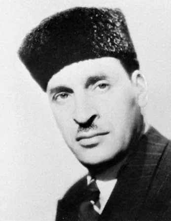 Ferhat Abbas - Photo des algerischen Politikers und ersten Staatsoberhaupt der Algerischen Republik de:Ferhat Abbas (1899-1985)