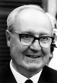 Giuseppe Saragat - Giuseppe Saragat (Italian pronunciation: [ˈsaɾaɡat]) (19 September 1898 - 11 June 1988) was an Italian politician who was the fifth President of the Italian Republic from 1964 to 19
