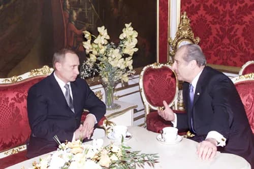Thomas Klestil - THE HOFBURG PALACE, VIENNA. Vladimir Putin with Austrian President Thomas Klestil.