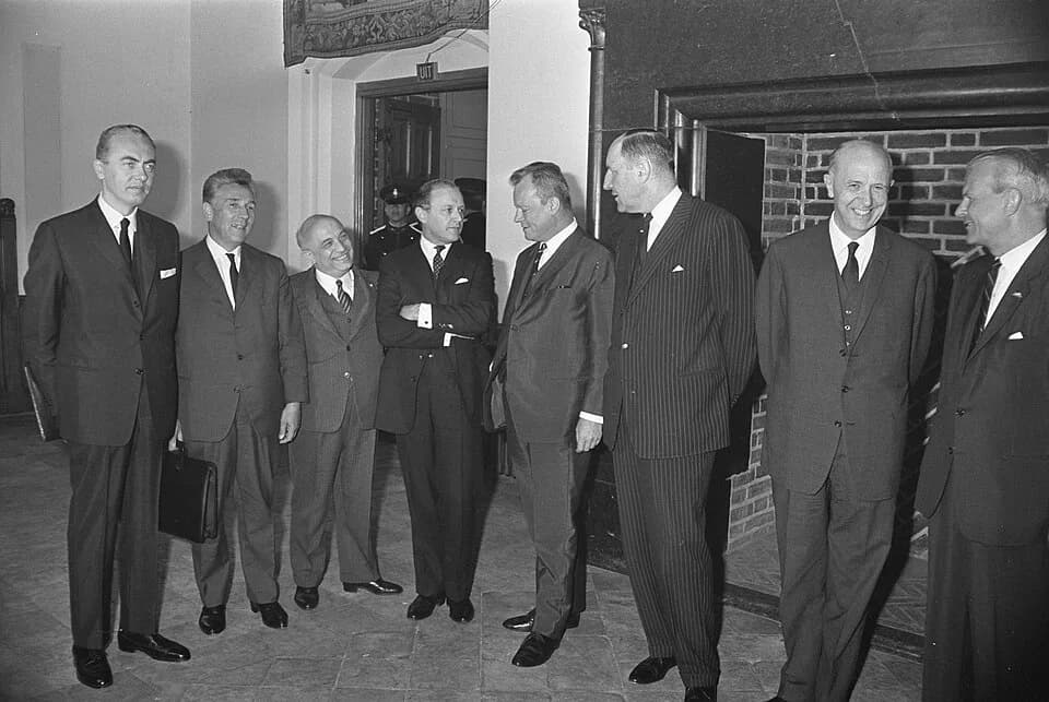 Amintore Fanfani - Collectie / Archief : Fotocollectie Anefo
Reportage / Serie : Ministersconferentie van de West-Europese Unie (WEU) in de Ridderzaal

Beschrijving : André Bettencourt (Frankrijk), Pi