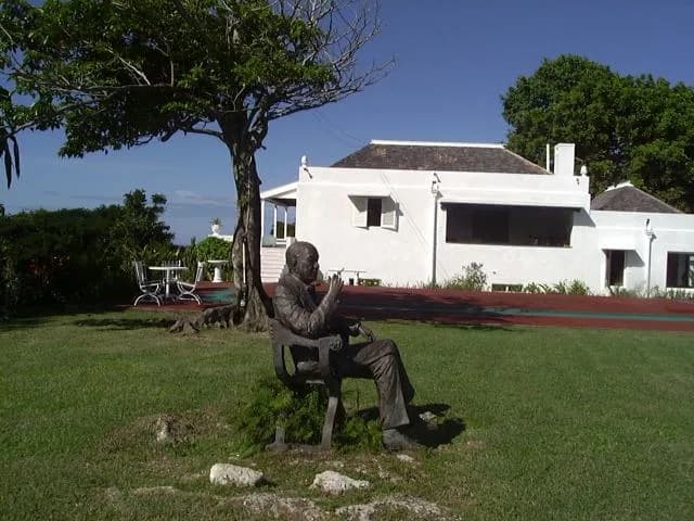 Noël Coward - This is a photo of Noel Coward's estate "Firefly" which I took in 2007 using my own camera.