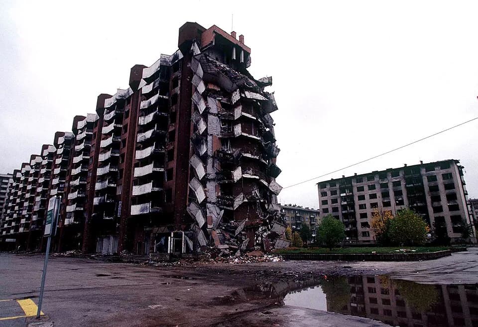 Ivica Osim - One of many apartment complexes in Sarajevo that have been destroyed during the war in Bosnia and Herzegovina, because with her ​​shot ArmijaRBiH people in Grbavica.