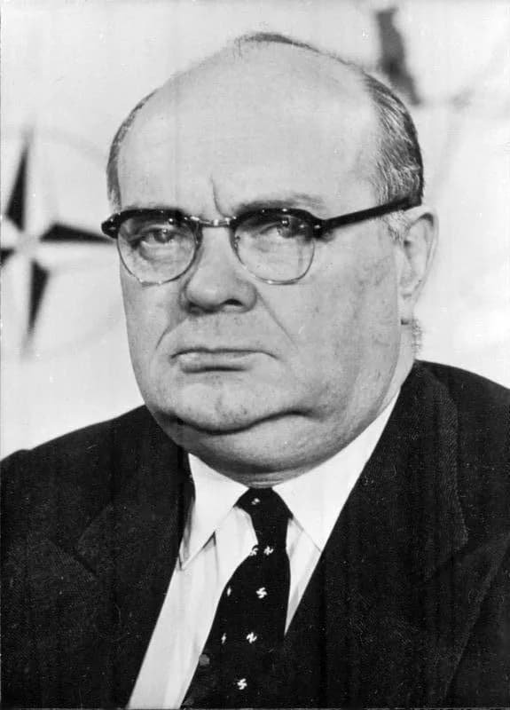 Paul-Henri Spaak - For documentary purposes the German Federal Archive often retained the original image captions, which may be erroneous, biased, obsolete or politically extreme. Zentralbild
Paul-Hen