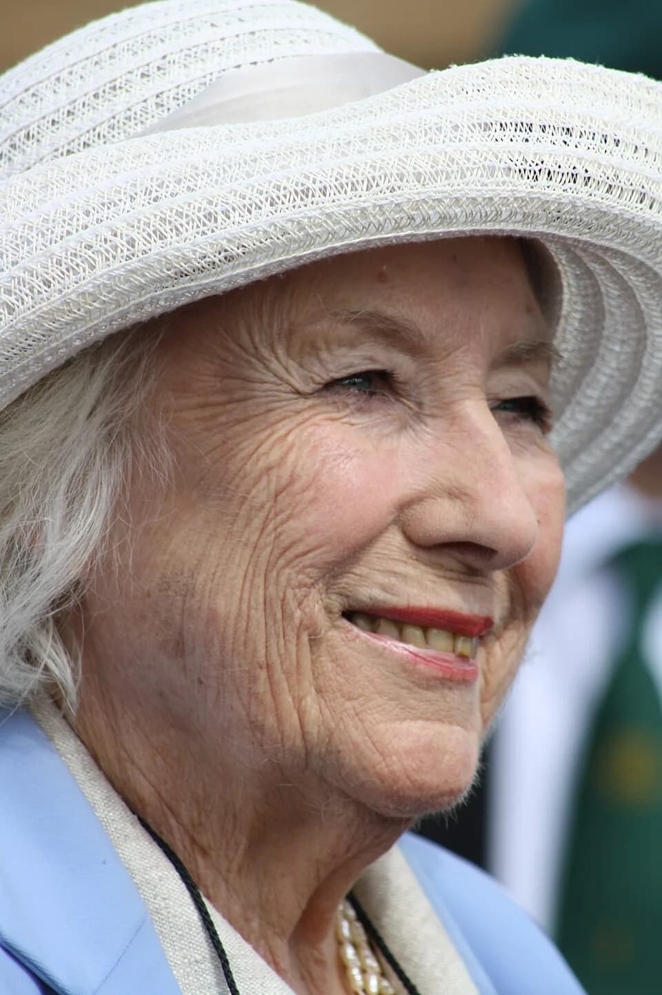 Vera Lynn - Dame Vera Lynn at the War and Peace Show 2009