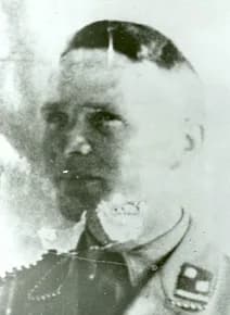 Rudolf Höss - Esta é uma foto bem antiga de Rudolf Hoess como membro da SS.
