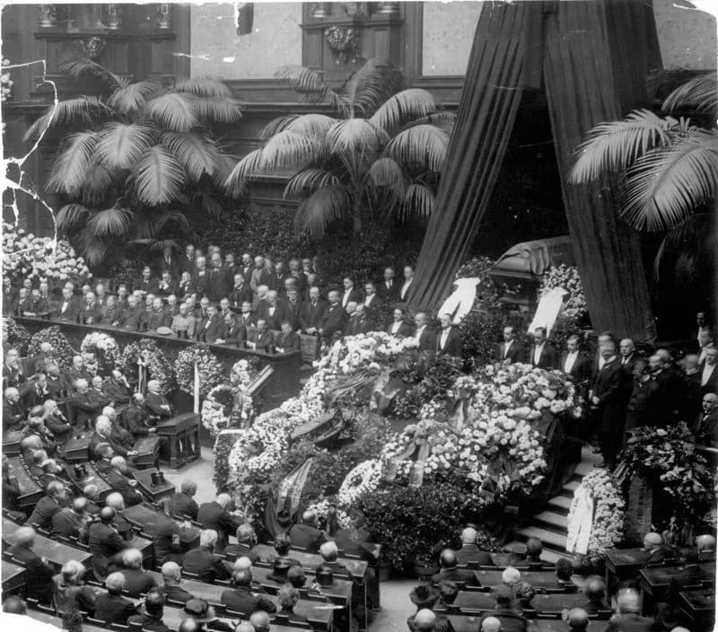 Walther Rathenau - For documentary purposes the German Federal Archive often retained the original image captions, which may be erroneous, biased, obsolete or politically extreme. ADN-ZB /Archiv
Berli