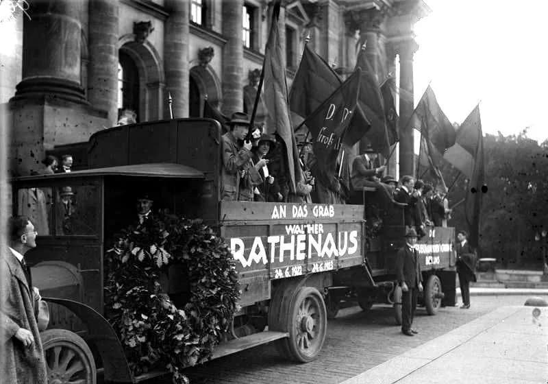 Walther Rathenau - For documentary purposes the German Federal Archive often retained the original image captions, which may be erroneous, biased, obsolete or politically extreme. Rathenau-Gedächtnisf
