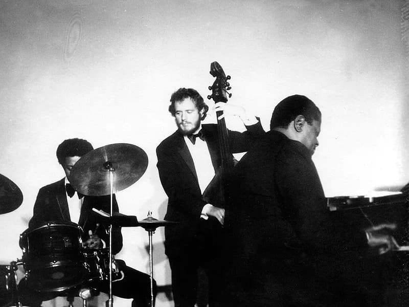 Oscar Peterson - Niels-Henning Ørsted Pedersen in concert with the Oscar Peterson Trio 1971 in Aachen (Germany)