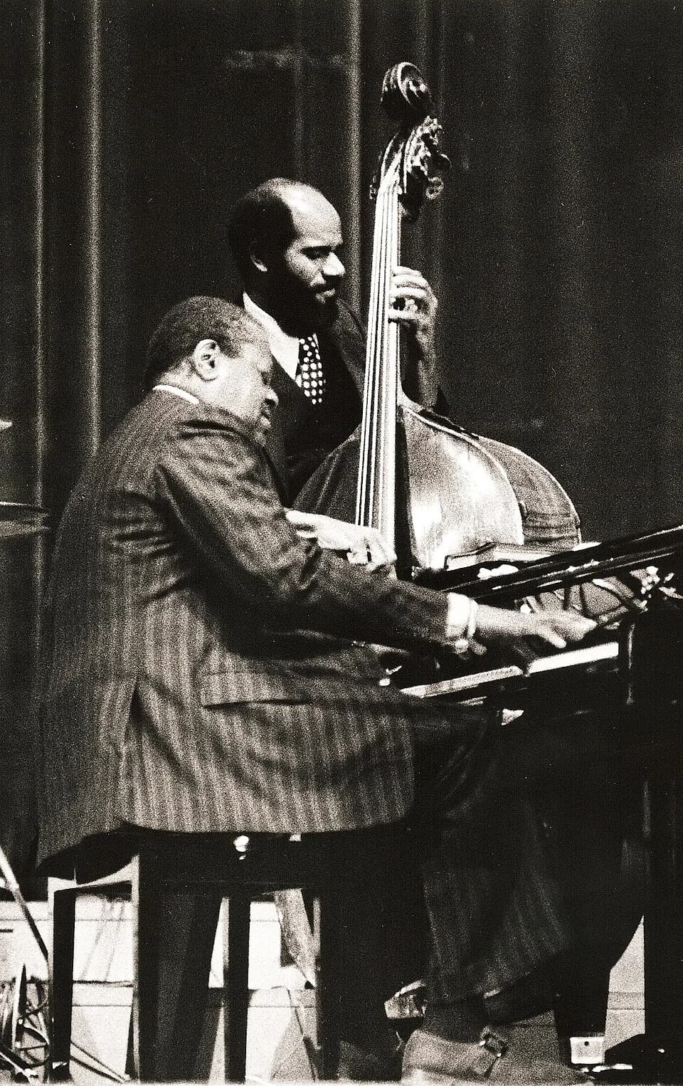 Oscar Peterson - Oscar Peterson with bass accompaniment, Munich 1977