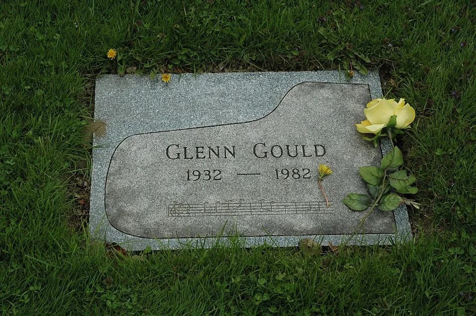 Glenn Gould - Glenn Gould grave marker, Mount Pleasant Cemetery, Torontoglenn gould