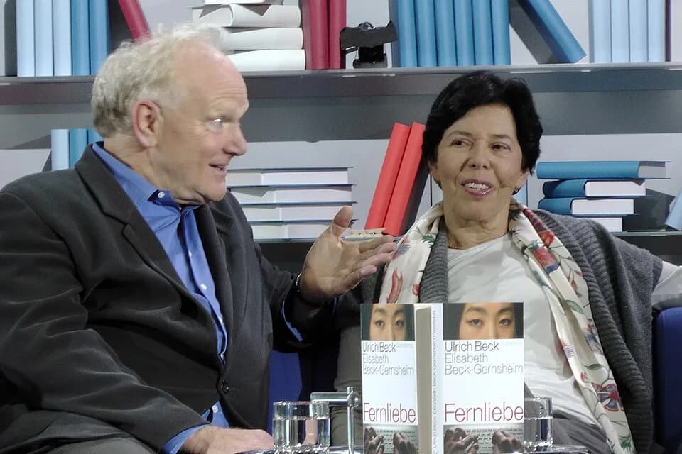 Ulrich Beck - Ulrich Beck und Elisabeth Beck-Gernsheim im Gespräch mit René Aguigah. Dieses Fotos dürfen Sie honorarfrei nutzen, wenn Sie folgenden credit beachten: Copyright: Das blaue Sofa / Club Be