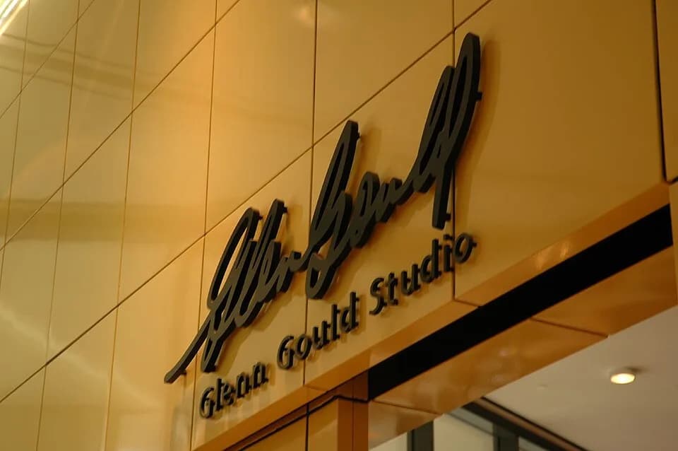 Glenn Gould - Signage at Glenn Gould studio, CBC Building, Torontoglenn gould studio in CBC building