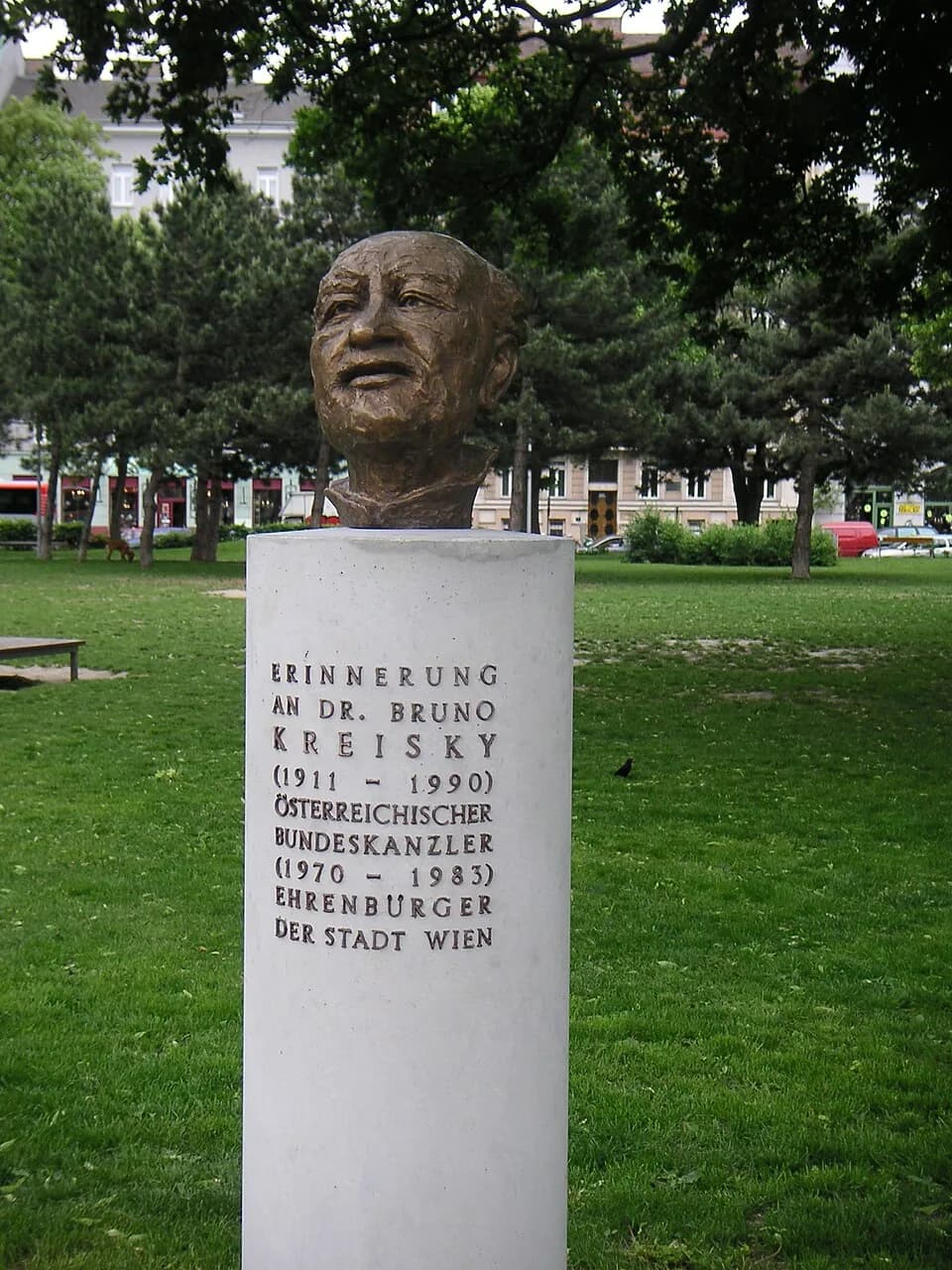 Bruno Kreisky - This is a photo of public art indexed in a public art catalogue of Vienna (Austria) under the number: 71005 (commons,  de)  .