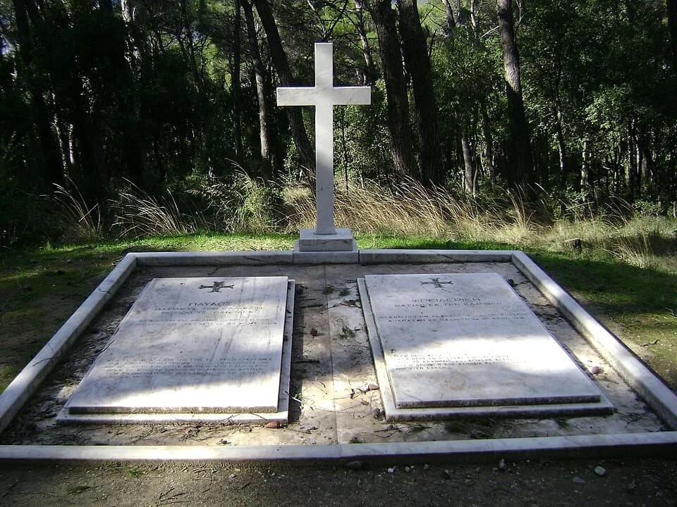 Paul of Greece - tatoi, Grave complex (Frederica of Hanover-Paul of Greece)