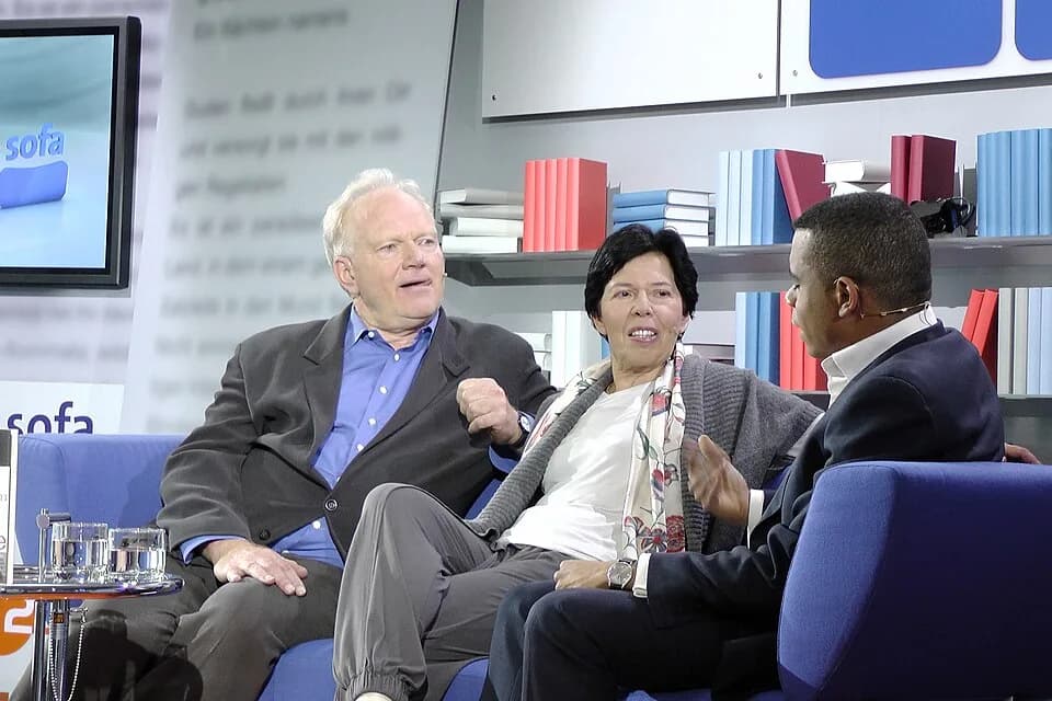 Ulrich Beck - Verwendung der Fotos nur für redaktionelle Zwecke. Diese Fotos dürfen Sie honorarfrei nutzen, wenn Sie folgenden Credit beachten: Copyright: Das Blaue Sofa / Club Bertelsmann.

For edito