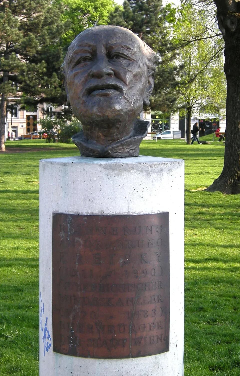 Bruno Kreisky - This is a photo of public art indexed in a public art catalogue of Vienna (Austria) under the number: 71005 (commons,  de)  .