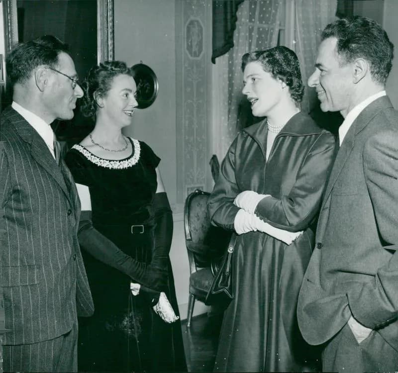 Fritz Albert Lipmann - Reception for Nobel Prizes. Hans Krebs with wife Margaret, Mary Soames and Fritz