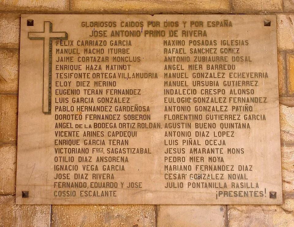 José Antonio Primo de Rivera - Cabezón de la Sal (Cantabria) - Iglesia de San Martin
