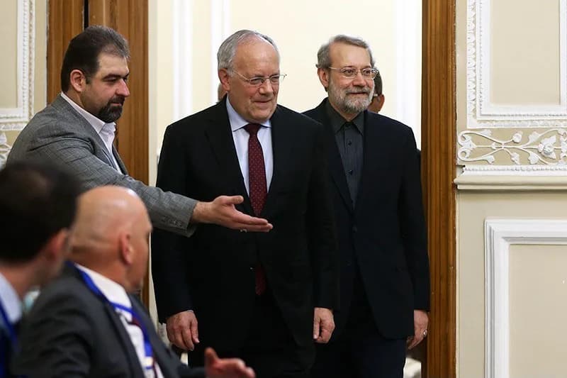 Ali Larijani - دیدار یوهان اشنایدر-آمان، رئیس جمهور وقت سوئیس، با علی لاریجانی، رئیس وقت مجلس شورای اسلامی در ساختمان بهارستان مجلس.