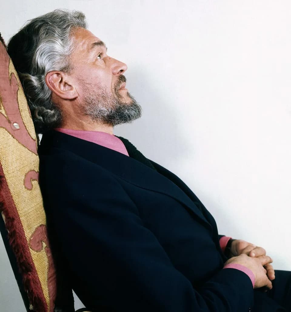 Paul Scofield - Paul Scofield taken at photographer's studio London