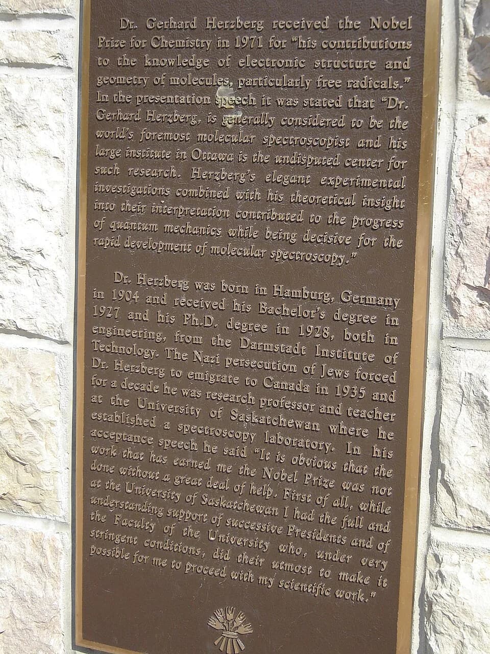 Gerhard Herzberg - Dr. Gerhard Herzberg plaque Wikipedia:College Building (Saskatchewan)College Building U of S Saskatoon Sasktchewan Canada